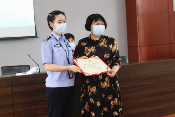 聘任法制副校长 (2)