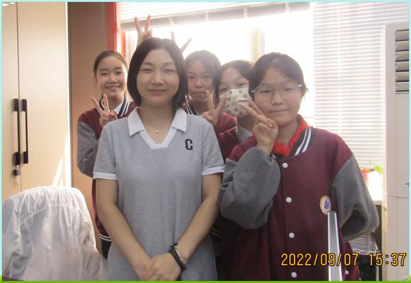 与最喜欢的老师合影 (4)