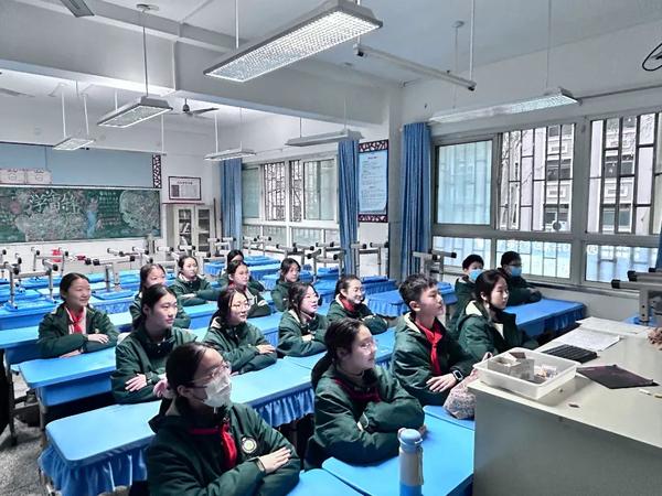 2活力满满，精彩绽放 (2)