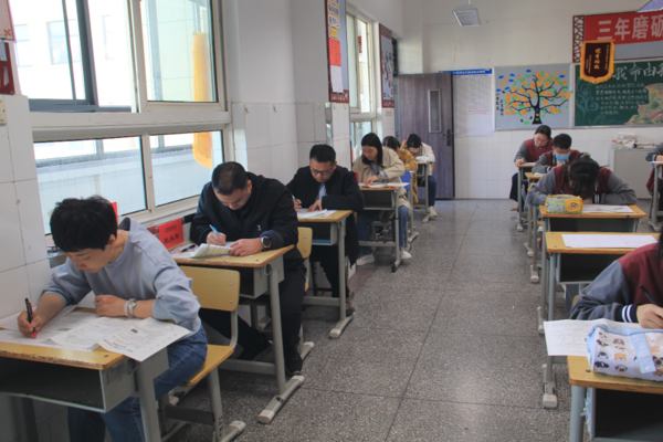 七初东校区一场别开生面的教学相长正式拉开序幕 (9)