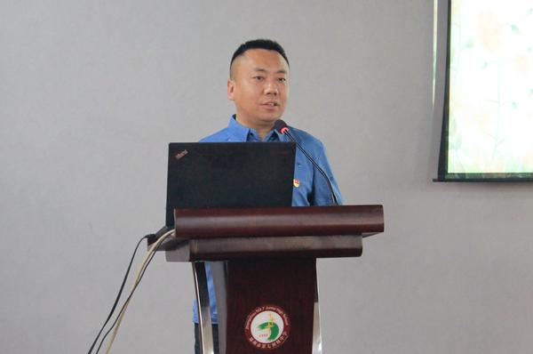 班主任工作艺术报告会 (9)