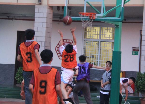 篮球比赛 (5)