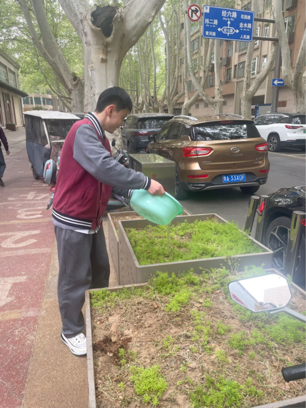 心手相连，共建美好家园 (5)